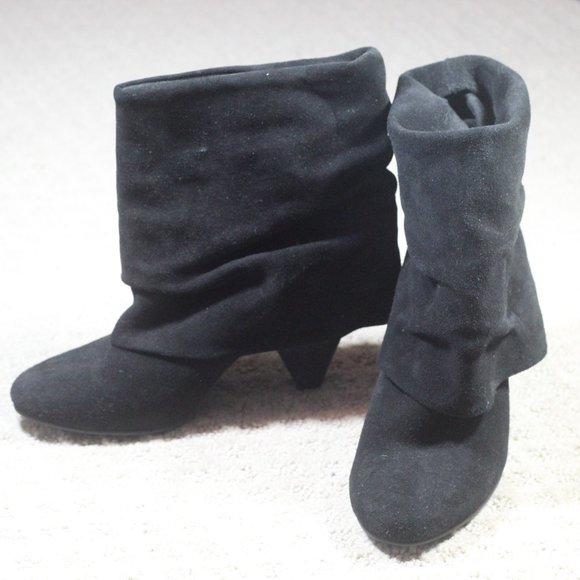 Steve Madden Size 6.5 Faux Suede Cuffed Ankle 3" Heeled Boots - Picture 1 of 6